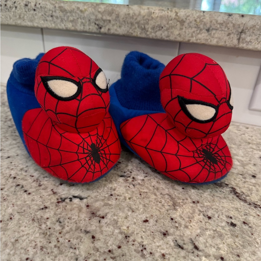 MARVEL Spider-Man Boys slippers Size 11/12